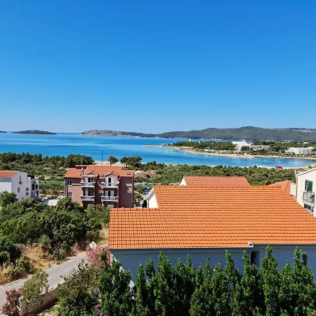Luka With Balcony, Sea View And Free Parking Apartment